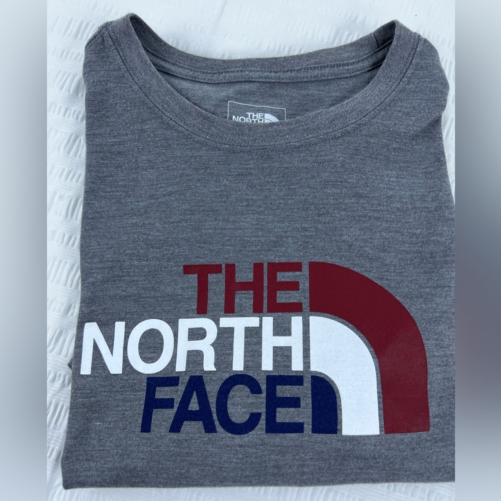 North Face Graphic T-Shirt Men’s Size Large Gray